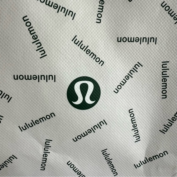 Lululemon Athletica Large Shopping Bag, Color White, NEW - Picture 6 of 7